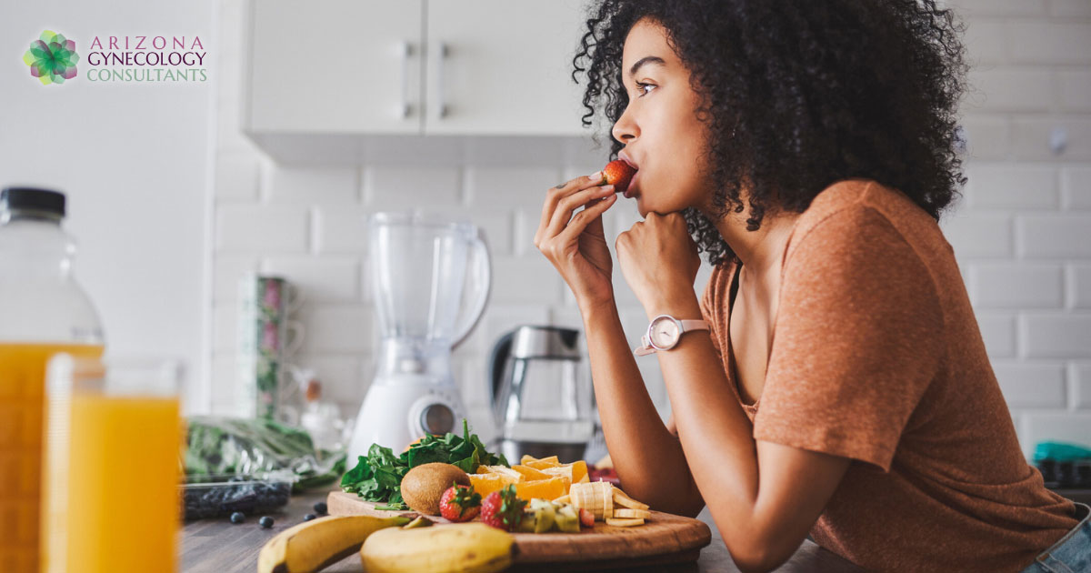 Woman planning her low-carb diet