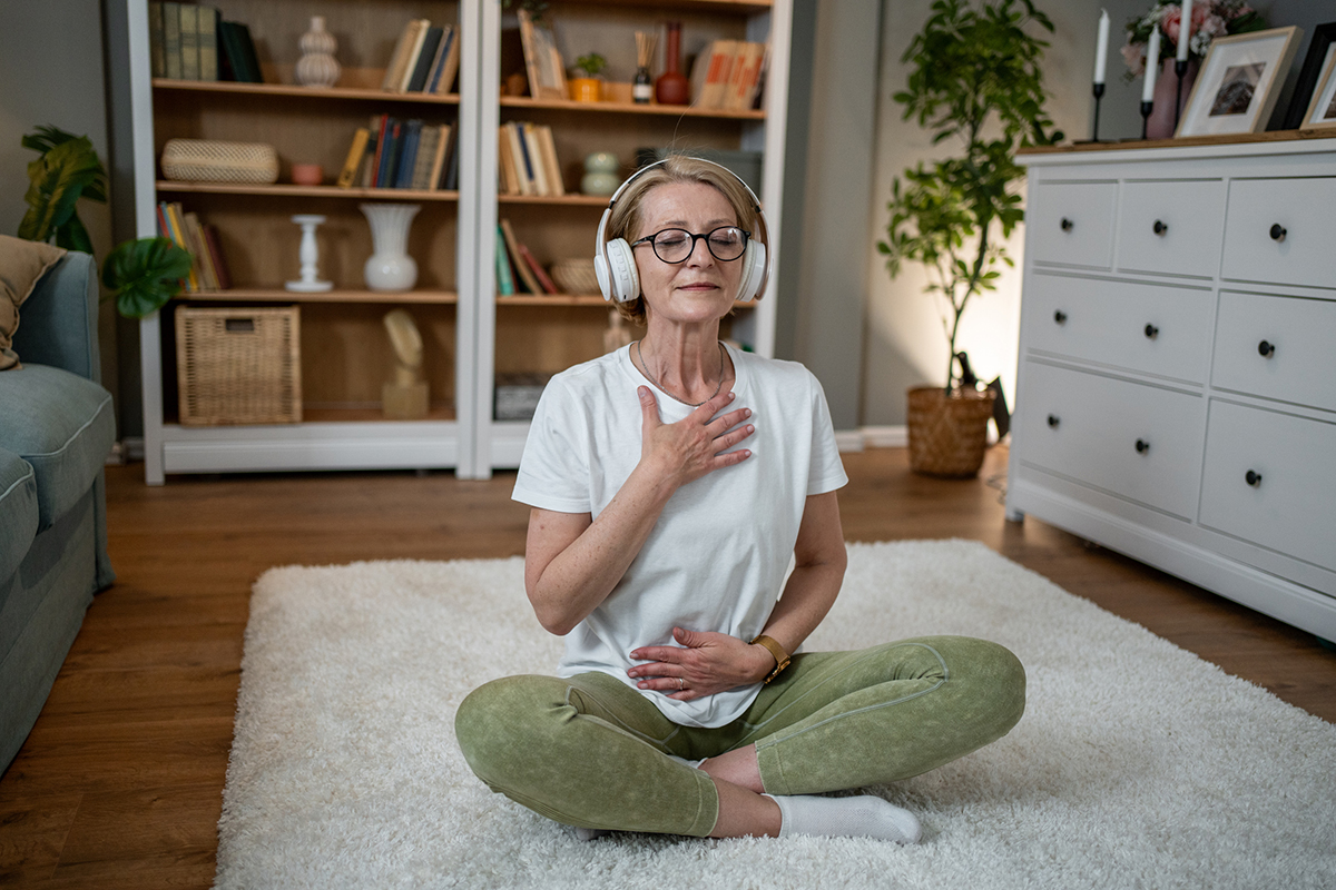 Using Yoga for Menopause Symptom Relief 